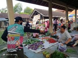 Pembagian Masker Gratis Pedagang Pasar