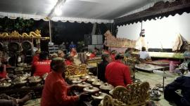 Wayang Kulit Padukuhan Sumber Dalam Rangka Bersih Dusun